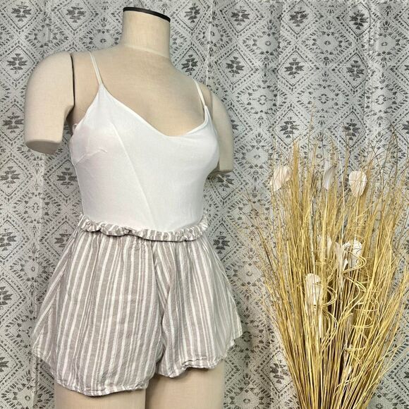 Altr’d State White Cami Striped Linen Blend Ruffle Waist Romper Size Small - Picture 1 of 5